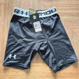 Mens Small Under Armour Compression Shorts